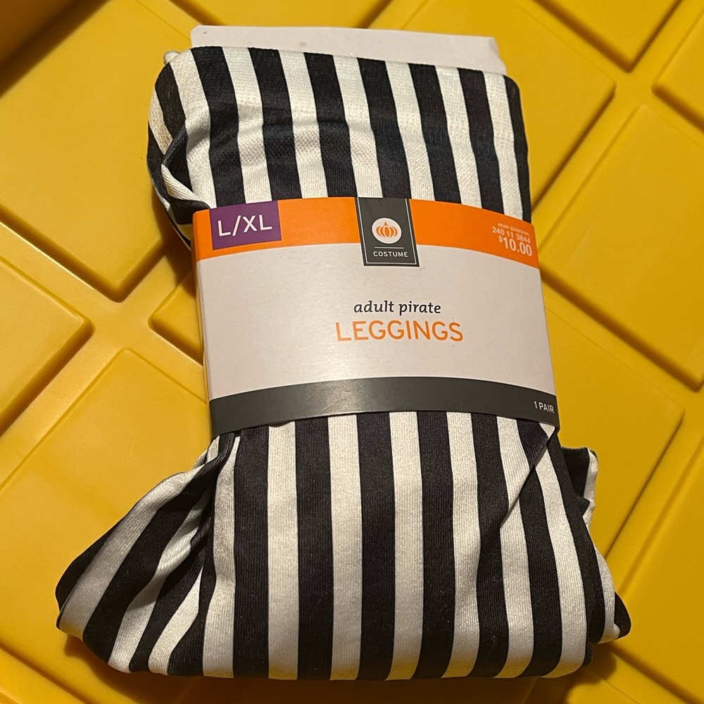 NWT Adult PIRATE Leggings - Picture 1 of 3